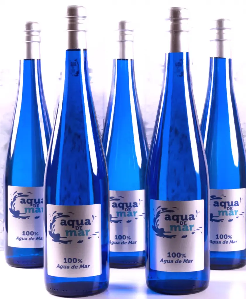 botella cristal azul - Qué material es la botella de vidrio